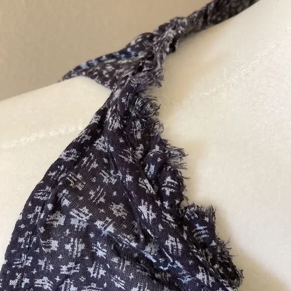 Ann Taylor LOFT Navy Blue White Geometric Print Sleeveless Tie‎ Neck Blouse M - Picture 5 of 5